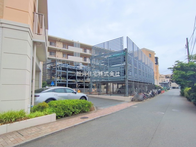 G00386922 神奈川県茅ヶ崎市汐見台 中古マンション 4580万円 専有面積75.25m² (約22.76坪) 間取り２ＬＤＫ 所在階2階 築年月2008年10月(築17年)【外観10】