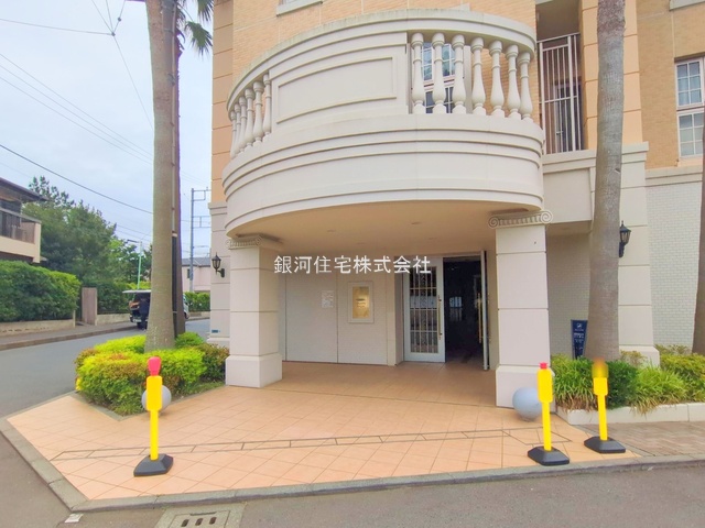 G00386922 神奈川県茅ヶ崎市汐見台 中古マンション 4580万円 専有面積75.25m² (約22.76坪) 間取り２ＬＤＫ 所在階2階 築年月2008年10月(築17年)【外観11】