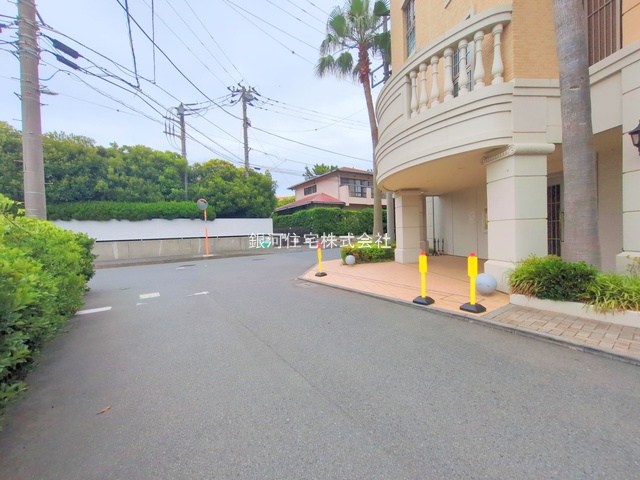 G00386922 神奈川県茅ヶ崎市汐見台 中古マンション 4580万円 専有面積75.25m² (約22.76坪) 間取り２ＬＤＫ 所在階2階 築年月2008年10月(築17年)【外観13】