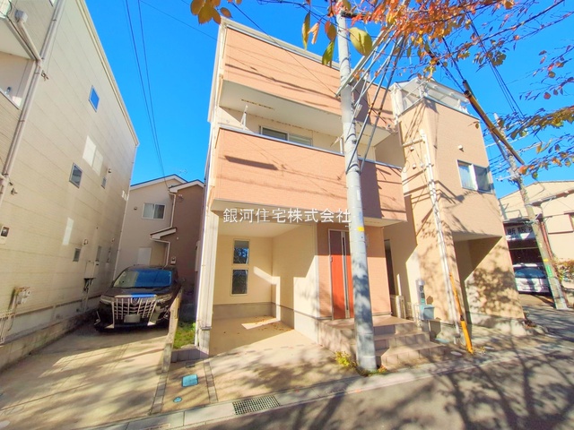 G00386930 埼玉県川口市青木２丁目 中古一戸建て 3899万円 土地面積61.01m² (約18.45坪) 建物面積97.28m² (約29.42坪) 間取り３ＬＤＫ 築年月2017年11月(築8年)【外観11】