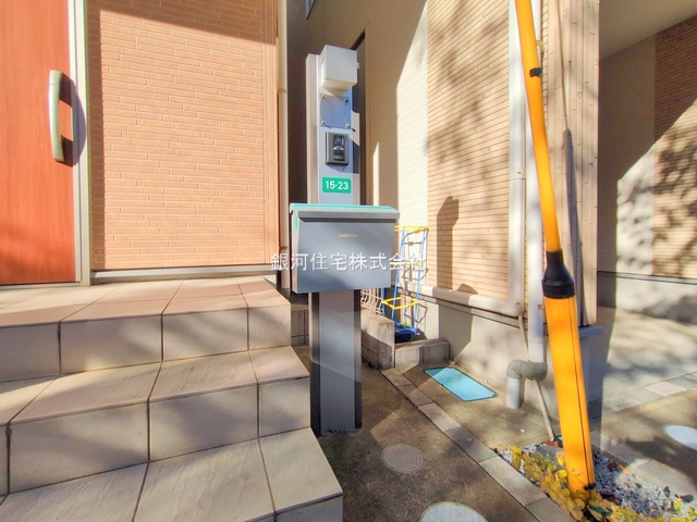 G00386930 埼玉県川口市青木２丁目 中古一戸建て 3899万円 土地面積61.01m² (約18.45坪) 建物面積97.28m² (約29.42坪) 間取り３ＬＤＫ 築年月2017年11月(築8年)【外観18】