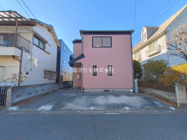 G00386940 埼玉県草加市谷塚町 中古一戸建て 3499万円 土地面積109.46m² (約33.11坪) 建物面積99.36m² (約30.05坪) 間取り３ＬＤＫ 築年月1998年11月(築27年)【外観2】