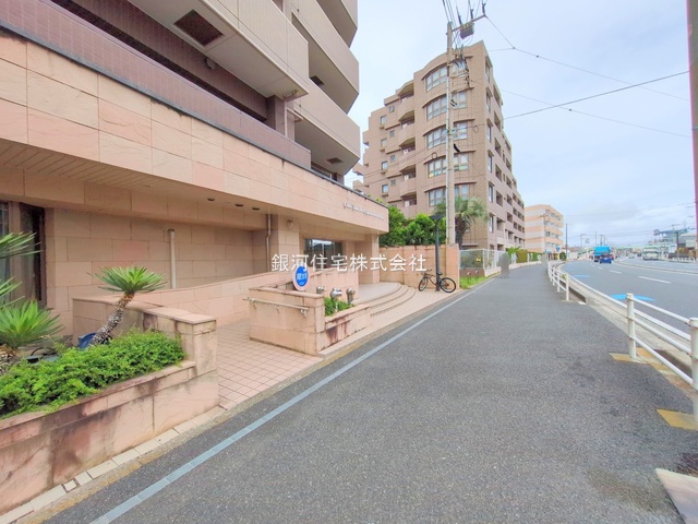 G00386986 神奈川県茅ヶ崎市緑が浜 中古マンション 4490万円 専有面積83.50m² (約25.25坪) 間取り２ＳＬＤＫ 所在階2階 築年月2002年07月(築23年)【外観5】