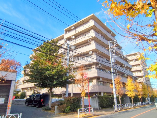 G00387165 東京都三鷹市下連雀９丁目 中古マンション 6499万円 専有面積64.17m² (約19.41坪) 間取り２ＳＬＤＫ 所在階3階 築年月2004年07月(築21年)【外観4】