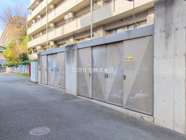 G00387165 東京都三鷹市下連雀９丁目 中古マンション 6499万円 専有面積64.17m² (約19.41坪) 間取り２ＳＬＤＫ 所在階3階 築年月2004年07月(築21年)【外観8】