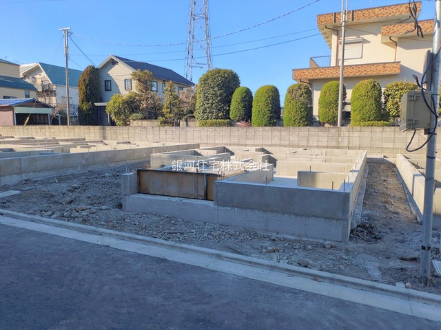 G00387395 東京都葛飾区水元３丁目 新築一戸建て 4990万円 土地面積80.02m² (約24.20坪) 建物面積89.63m² (約27.11坪) 間取り３ＳＬＤＫ 築年月2026年04月【外観7】