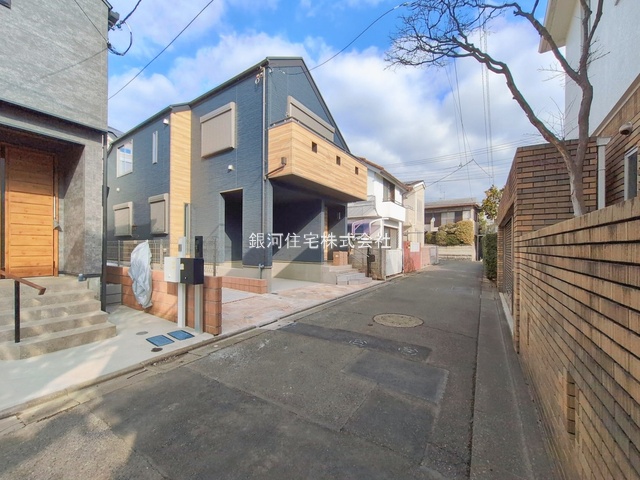 G00387413 東京都世田谷区梅丘２丁目 新築一戸建て 1億998万円 土地面積90.66m² (約27.42坪) 建物面積81.55m² (約24.66坪) 築年月2026年01月(築１年以内)【外観3】