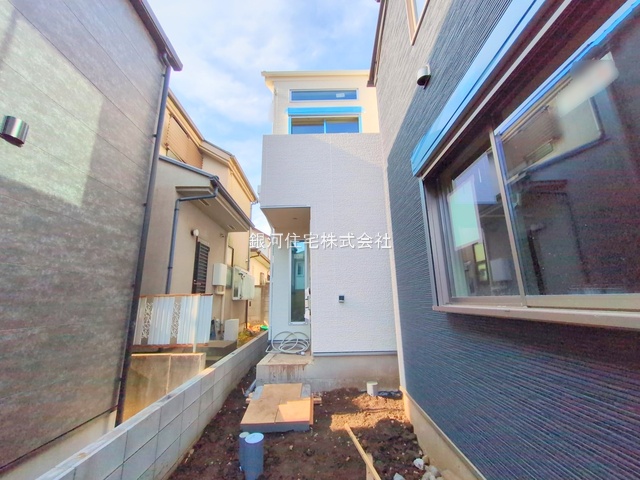 G00387413 東京都世田谷区梅丘２丁目 新築一戸建て 1億998万円 土地面積90.66m² (約27.42坪) 建物面積81.55m² (約24.66坪) 築年月2026年01月(築１年以内)【外観10】