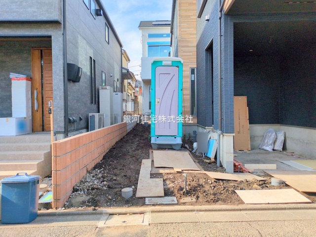 G00387413 東京都世田谷区梅丘２丁目 新築一戸建て 1億998万円 土地面積90.66m² (約27.42坪) 建物面積81.55m² (約24.66坪) 築年月2026年01月(築１年以内)【外観17】