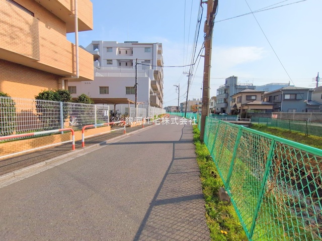 G00387427 埼玉県さいたま市南区内谷１丁目 中古マンション 2980万円 専有面積53.80m² (約16.27坪) 間取り２ＳＤＫ 所在階3階 築年月1989年01月(築37年)【外観8】