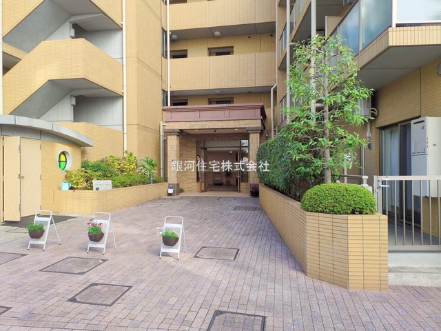 G00387432 東京都目黒区中目黒１丁目 中古マンション 6990万円 専有面積28.79m² (約8.70坪) 間取り１ＤＫ 所在階4階 築年月2011年01月(築15年)【外観3】