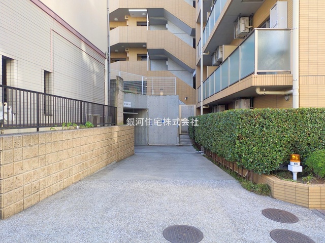 G00387432 東京都目黒区中目黒１丁目 中古マンション 6990万円 専有面積28.79m² (約8.70坪) 間取り１ＤＫ 所在階4階 築年月2011年01月(築15年)【外観4】