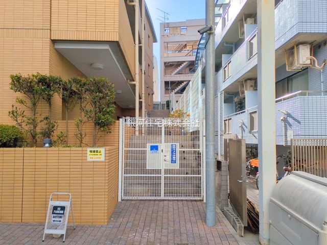 G00387432 東京都目黒区中目黒１丁目 中古マンション 6990万円 専有面積28.79m² (約8.70坪) 間取り１ＤＫ 所在階4階 築年月2011年01月(築15年)【外観6】