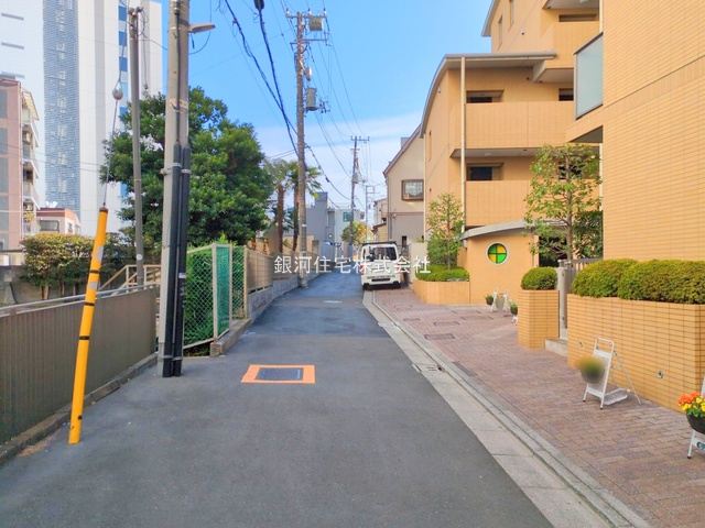 G00387432 東京都目黒区中目黒１丁目 中古マンション 6990万円 専有面積28.79m² (約8.70坪) 間取り１ＤＫ 所在階4階 築年月2011年01月(築15年)【外観13】