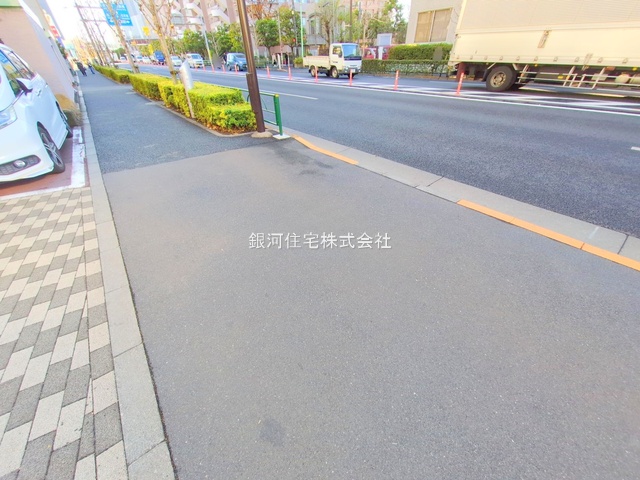 G00387443 東京都足立区千住曙町 中古マンション 3180万円 専有面積45.00m² (約13.61坪) 間取り１ＬＤＫ 所在階7階 築年月1975年10月(築50年)【外観11】