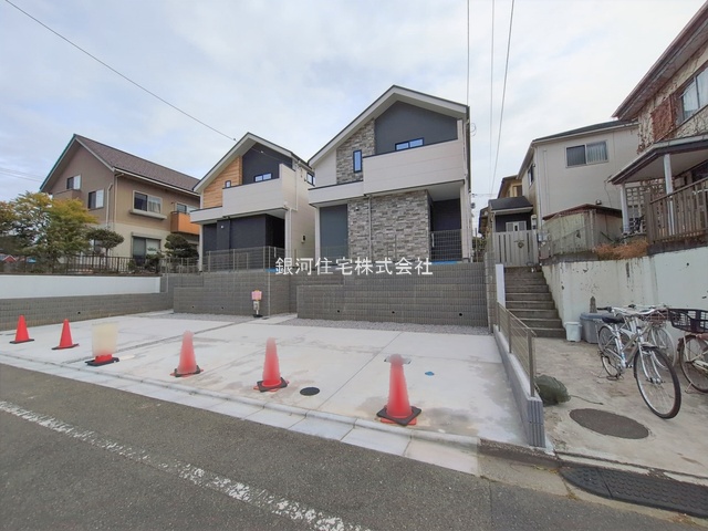 G00388826 東京都町田市成瀬台１丁目 新築一戸建て 5799万円 土地面積168.90m² (約51.09坪) 建物面積105.04m² (約31.77坪) 間取り４ＬＤＫ 築年月2025年10月(築１年以内)【外観2】