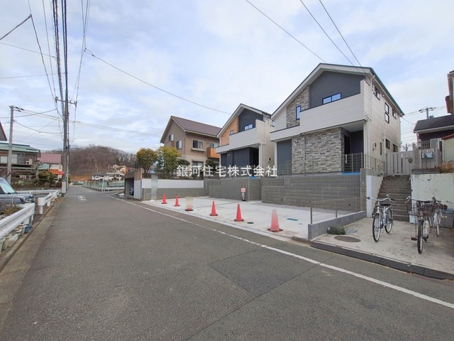 G00388826 東京都町田市成瀬台１丁目 新築一戸建て 5799万円 土地面積168.90m² (約51.09坪) 建物面積105.04m² (約31.77坪) 間取り４ＬＤＫ 築年月2025年10月(築１年以内)【外観3】