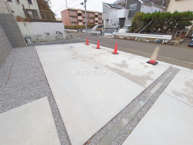G00388826 東京都町田市成瀬台１丁目 新築一戸建て 5799万円 土地面積168.90m² (約51.09坪) 建物面積105.04m² (約31.77坪) 間取り４ＬＤＫ 築年月2025年10月(築１年以内)【外観5】