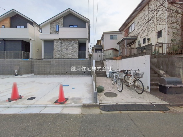 G00388826 東京都町田市成瀬台１丁目 新築一戸建て 5799万円 土地面積168.90m² (約51.09坪) 建物面積105.04m² (約31.77坪) 間取り４ＬＤＫ 築年月2025年10月(築１年以内)【外観12】