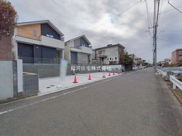 G00388826 東京都町田市成瀬台１丁目 新築一戸建て 5799万円 土地面積168.90m² (約51.09坪) 建物面積105.04m² (約31.77坪) 間取り４ＬＤＫ 築年月2025年10月(築１年以内)【外観13】