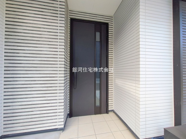 G00389145 神奈川県相模原市南区若松５丁目 新築一戸建て 4490万円 土地面積92.00m² (約27.83坪) 建物面積102.68m² (約31.06坪) 間取り４ＬＤＫ 築年月2025年12月(築１年以内)【外観18】