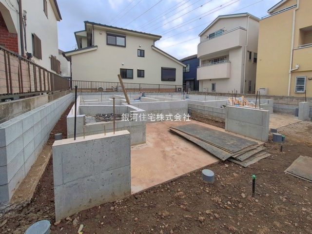 G00389431 神奈川県横浜市鶴見区北寺尾７丁目 新築一戸建て 4680万円 土地面積67.44m² (約20.40坪) 建物面積113.74m² (約34.40坪) 間取り３ＳＬＤＫ 築年月2026年08月【外観5】