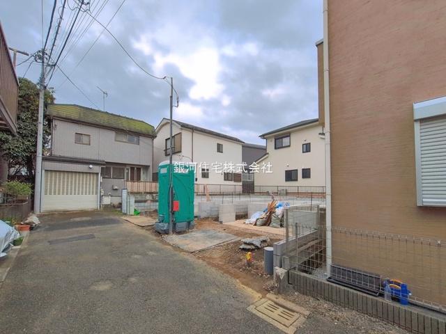 G00389431 神奈川県横浜市鶴見区北寺尾７丁目 新築一戸建て 4680万円 土地面積67.44m² (約20.40坪) 建物面積113.74m² (約34.40坪) 間取り３ＳＬＤＫ 築年月2026年08月【外観6】