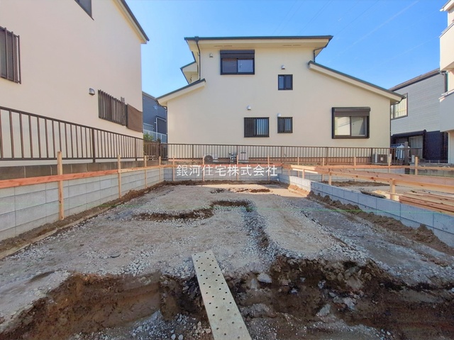 G00389431 神奈川県横浜市鶴見区北寺尾７丁目 新築一戸建て 4680万円 土地面積67.44m² (約20.40坪) 建物面積113.74m² (約34.40坪) 間取り３ＳＬＤＫ 築年月2026年08月【外観14】