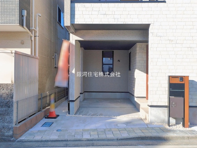 G00389461 埼玉県志木市中宗岡１丁目 新築一戸建て 3399万円 土地面積71.56m² (約21.64坪) 建物面積115.22m² (約34.85坪) 間取り３ＳＬＤＫ 築年月2026年02月(築１年以内)【外観4】