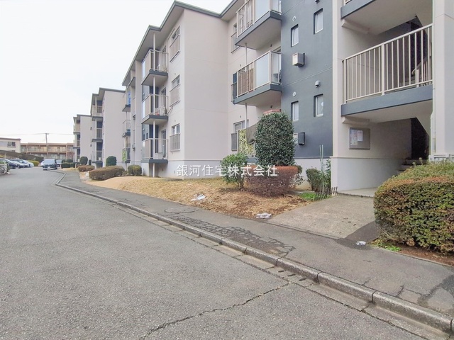 G00389726 神奈川県横浜市旭区東希望が丘 中古マンション 2190万円 専有面積68.99m² (約20.86坪) 間取り３ＬＤＫ 所在階3階 築年月1981年11月(築44年)【外観5】