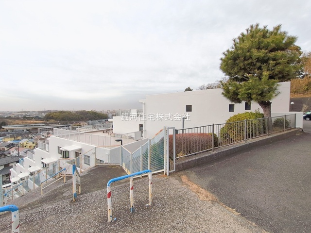 G00389773 神奈川県横浜市港南区日野中央３丁目 中古マンション 3080万円 専有面積87.25m² (約26.39坪) 間取り３ＬＤＫ 所在階4階 築年月1986年04月(築39年)【外観2】