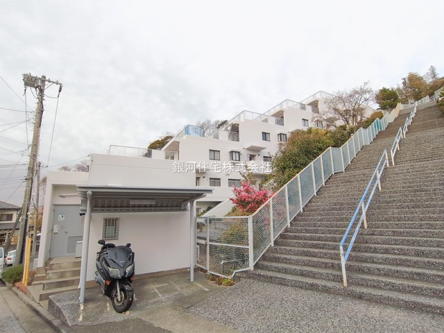 G00389773 神奈川県横浜市港南区日野中央３丁目 中古マンション 3080万円 専有面積87.25m² (約26.39坪) 間取り３ＬＤＫ 所在階4階 築年月1986年04月(築39年)【外観11】