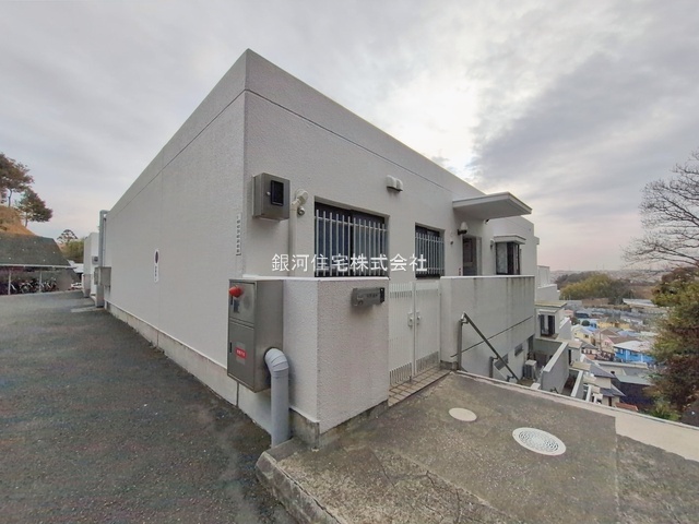 G00389773 神奈川県横浜市港南区日野中央３丁目 中古マンション 3080万円 専有面積87.25m² (約26.39坪) 間取り３ＬＤＫ 所在階4階 築年月1986年04月(築39年)【外観13】