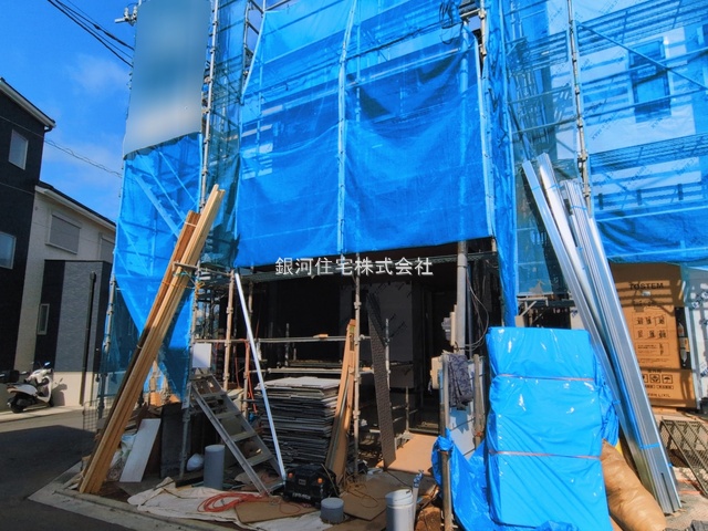 G00389936 神奈川県綾瀬市寺尾釜田１丁目 新築一戸建て 4380万円 土地面積100.24m² (約30.32坪) 建物面積119.23m² (約36.06坪) 間取り３ＬＤＫ 築年月2026年03月(築１年以内)【外観5】