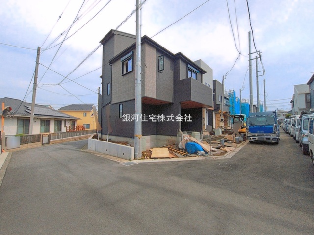 G00389937 神奈川県綾瀬市寺尾釜田１丁目 新築一戸建て 4280万円 土地面積100.23m² (約30.31坪) 建物面積98.94m² (約29.92坪) 間取り４ＬＤＫ 築年月2026年03月(築１年以内)【外観3】