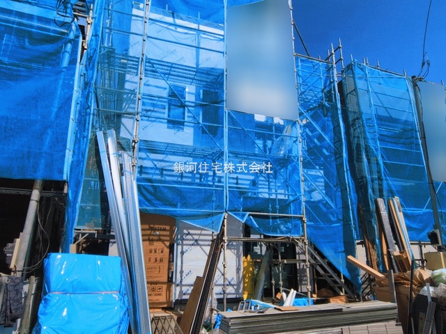 G00389937 神奈川県綾瀬市寺尾釜田１丁目 新築一戸建て 4280万円 土地面積100.23m² (約30.31坪) 建物面積98.94m² (約29.92坪) 間取り４ＬＤＫ 築年月2026年03月(築１年以内)【外観4】