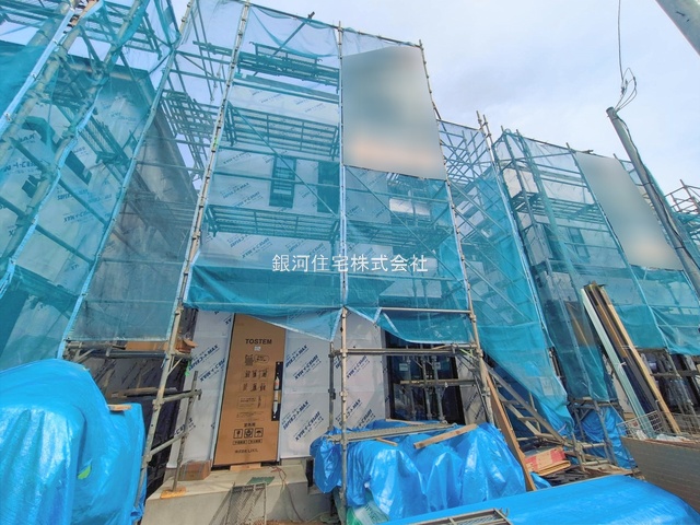 G00389937 神奈川県綾瀬市寺尾釜田１丁目 新築一戸建て 4280万円 土地面積100.23m² (約30.31坪) 建物面積98.94m² (約29.92坪) 間取り４ＬＤＫ 築年月2026年03月(築１年以内)【外観7】