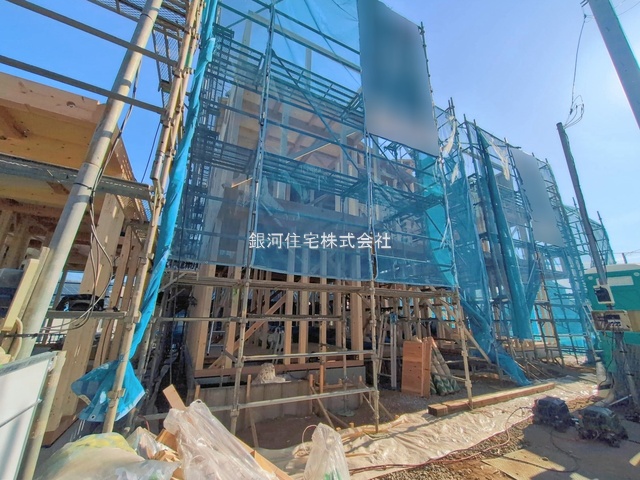 G00389937 神奈川県綾瀬市寺尾釜田１丁目 新築一戸建て 4280万円 土地面積100.23m² (約30.31坪) 建物面積98.94m² (約29.92坪) 間取り４ＬＤＫ 築年月2026年03月(築１年以内)【外観10】