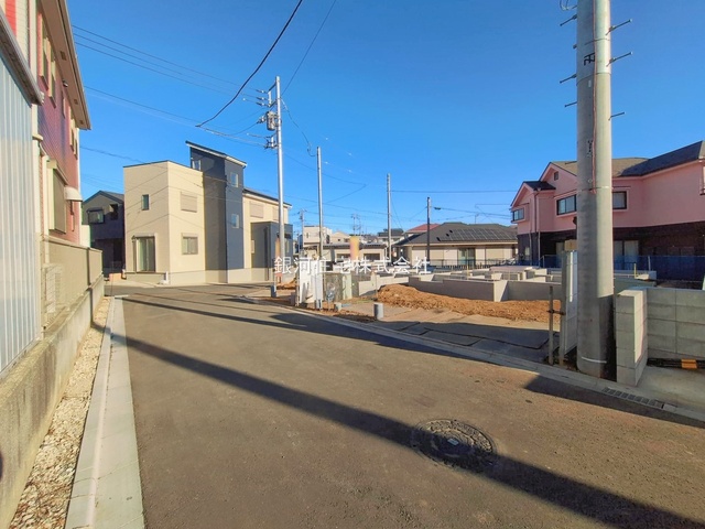 G00389937 神奈川県綾瀬市寺尾釜田１丁目 新築一戸建て 4280万円 土地面積100.23m² (約30.31坪) 建物面積98.94m² (約29.92坪) 間取り４ＬＤＫ 築年月2026年03月(築１年以内)【外観15】