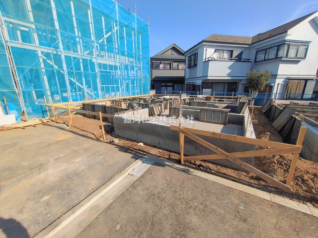 G00389939 神奈川県綾瀬市寺尾釜田１丁目 新築一戸建て 4180万円 土地面積100.23m² (約30.31坪) 建物面積103.29m² (約31.24坪) 間取り４ＬＤＫ 築年月2026年04月【外観10】