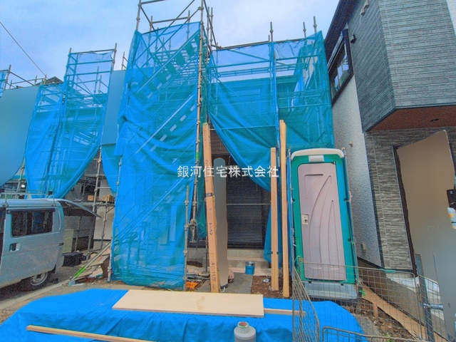 G00389940 神奈川県綾瀬市寺尾釜田１丁目 新築一戸建て 4180万円 土地面積100.23m² (約30.31坪) 建物面積103.50m² (約31.30坪) 間取り４ＬＤＫ 築年月2026年04月【外観2】