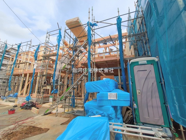 G00389940 神奈川県綾瀬市寺尾釜田１丁目 新築一戸建て 4180万円 土地面積100.23m² (約30.31坪) 建物面積103.50m² (約31.30坪) 間取り４ＬＤＫ 築年月2026年04月【外観8】