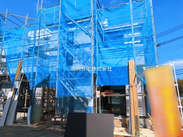 G00389942 神奈川県綾瀬市寺尾釜田１丁目 新築一戸建て 4080万円 土地面積137.90m² (約41.71坪) 建物面積104.32m² (約31.55坪) 間取り４ＬＤＫ 築年月2026年04月【外観5】