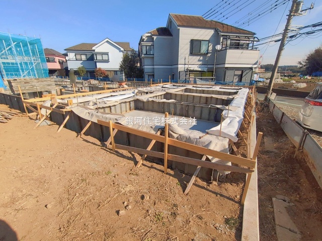 G00389942 神奈川県綾瀬市寺尾釜田１丁目 新築一戸建て 4080万円 土地面積137.90m² (約41.71坪) 建物面積104.32m² (約31.55坪) 間取り４ＬＤＫ 築年月2026年04月【外観11】