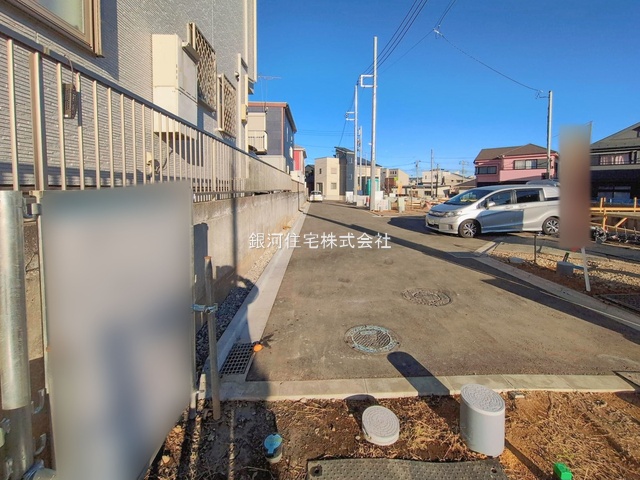 G00389942 神奈川県綾瀬市寺尾釜田１丁目 新築一戸建て 4080万円 土地面積137.90m² (約41.71坪) 建物面積104.32m² (約31.55坪) 間取り４ＬＤＫ 築年月2026年04月【外観18】