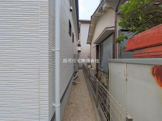 G00389950 千葉県松戸市西馬橋３丁目 新築一戸建て 5999万円 土地面積123.02m² (約37.21坪) 建物面積105.57m² (約31.93坪) 間取り４ＬＤＫ 築年月2026年04月【外観9】