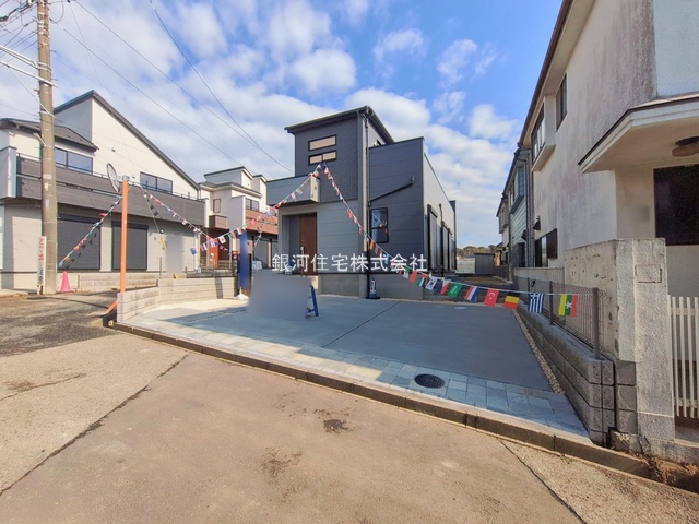 G00389954 千葉県船橋市大穴北４丁目 新築一戸建て 3190万円 土地面積163.03m² (約49.31坪) 建物面積104.27m² (約31.54坪) 間取り４ＬＤＫ 築年月2026年01月(築１年以内)【外観2】