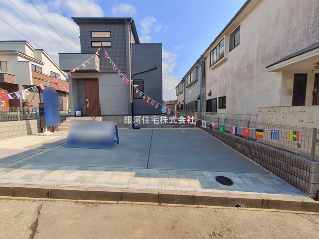 G00389954 千葉県船橋市大穴北４丁目 新築一戸建て 3190万円 土地面積163.03m² (約49.31坪) 建物面積104.27m² (約31.54坪) 間取り４ＬＤＫ 築年月2026年01月(築１年以内)【外観11】