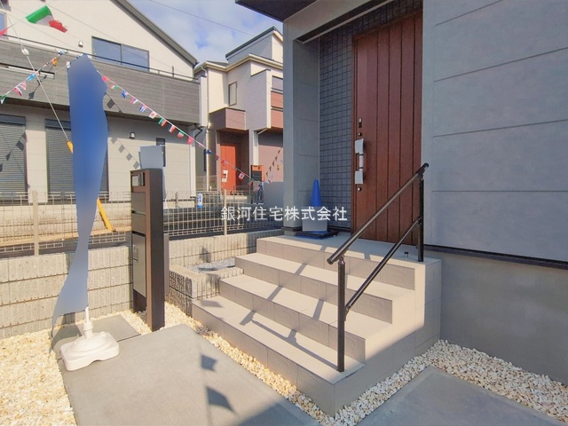 G00389954 千葉県船橋市大穴北４丁目 新築一戸建て 3190万円 土地面積163.03m² (約49.31坪) 建物面積104.27m² (約31.54坪) 間取り４ＬＤＫ 築年月2026年01月(築１年以内)【外観13】