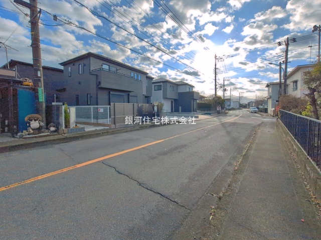 G00389962 神奈川県相模原市緑区町屋３丁目 新築一戸建て 4180万円 土地面積139.53m² (約42.20坪) 建物面積101.84m² (約30.80坪) 間取り４ＬＤＫ 築年月2026年03月(築１年以内)【外観8】